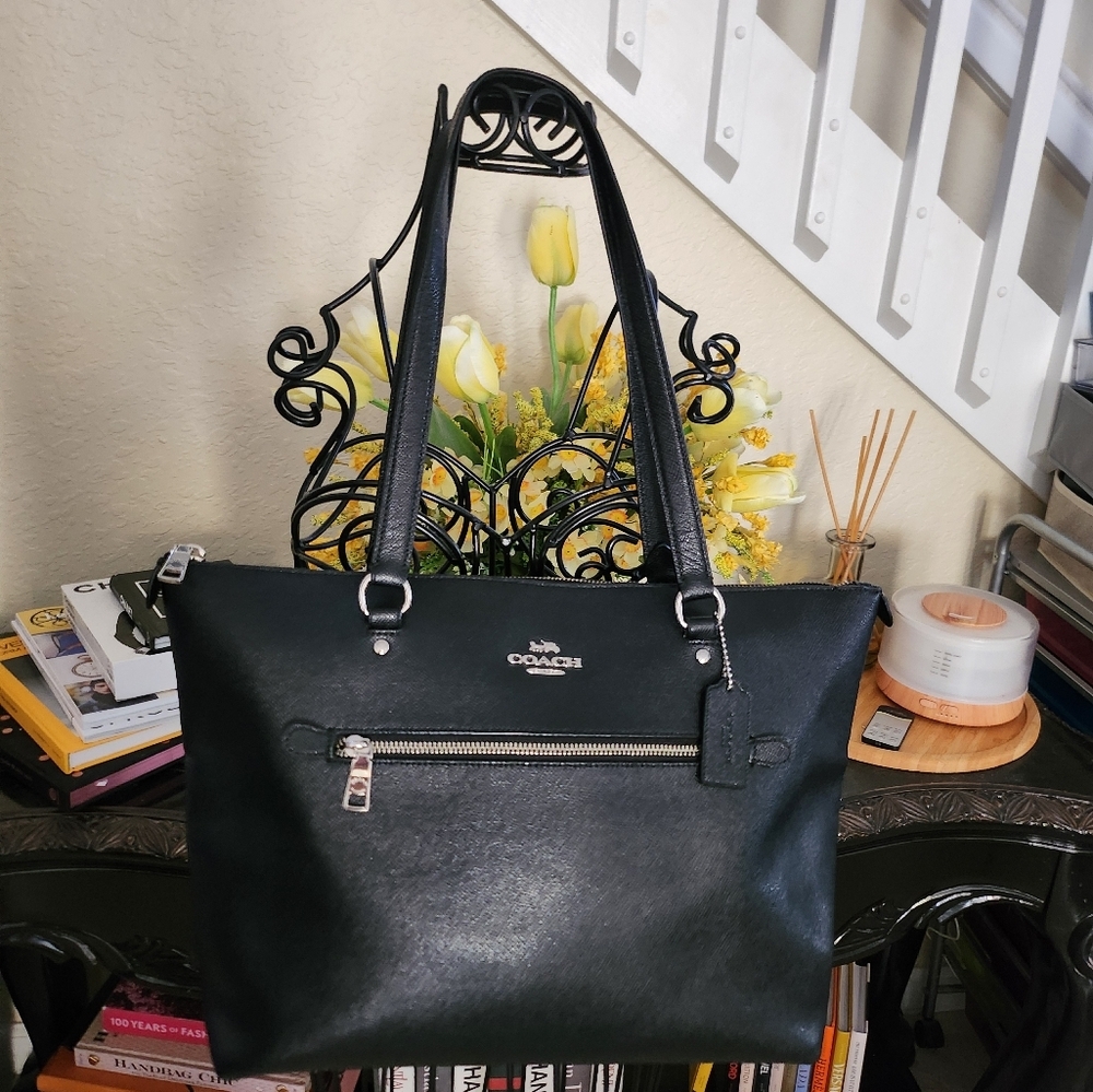 Coach Gallery Tote Shoulder Bag